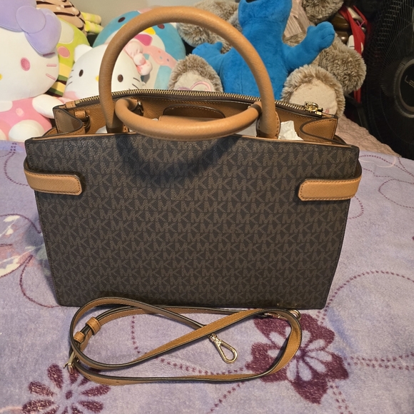 Like new MK bag - Picture 4 of 10